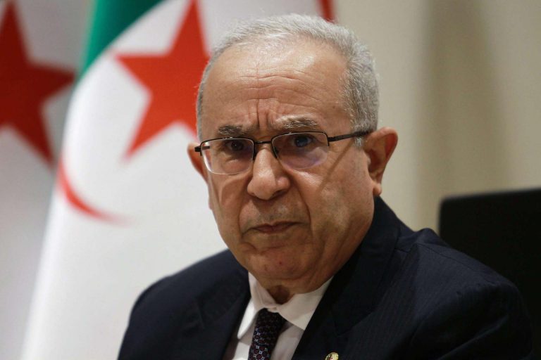 الجزائر تطالب بإطلاق مفاوضات مباشرة بين المغرب والبوليساريو
