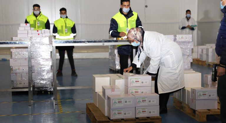 المغرب يتسلم شحنة جديدة من لقاح فايزر المضاد لكورونا