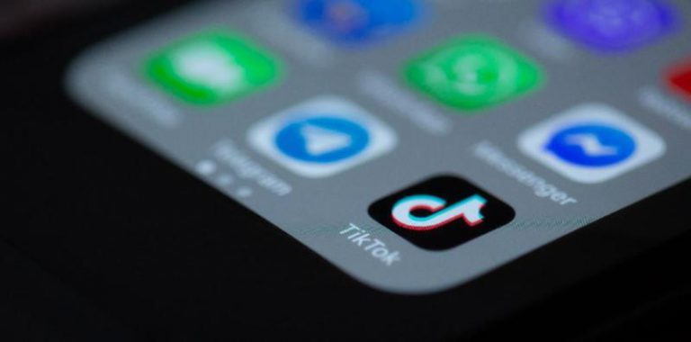 تطبيق صيني يتفوق على يوتيوب وواتساب في عدد مرات التحميل