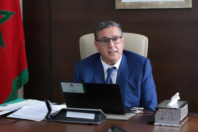 رئيس الحكومة يعقد اجتماعا حول ملف الاستثمار بحضور عدد من الوزراء