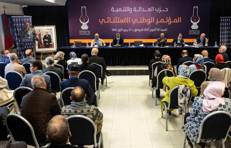 بنكيران يتصدر تصويتا أوليا على رئاسة “العدالة والتنمية” المغربي