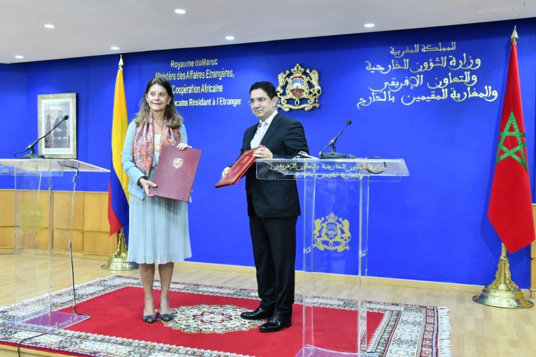 كولومبيا تتراجع عن الاعتراف بسيادة المغرب على الصحراء