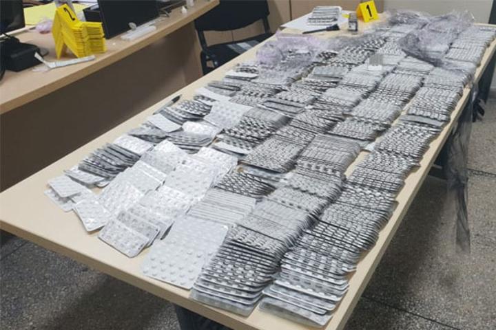 ميناء طنجة المتوسط: إجهاض عملية للتهريب الدولي للمخدرات والمؤثرات العقلية وحجز ما مجموعه 7903 قرص طبي مخدر ميناء طنجة المتوسط: إجهاض عملية للتهريب الدولي للمخدرات والمؤثرات العقلية وحجز ما مجموعه 7903 قرص طبي مخدر