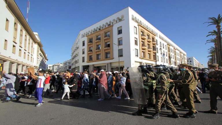 تجدد الاحتجاجات ضد جواز التلقيح في عدد من المدن