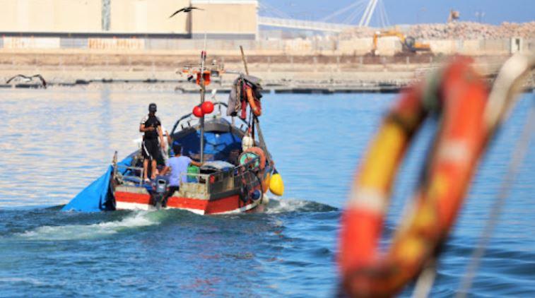 انتشال جثث 4 أشخاص في تحطم قارب للهجرة غيرالنظامية بمصب واد الشراط