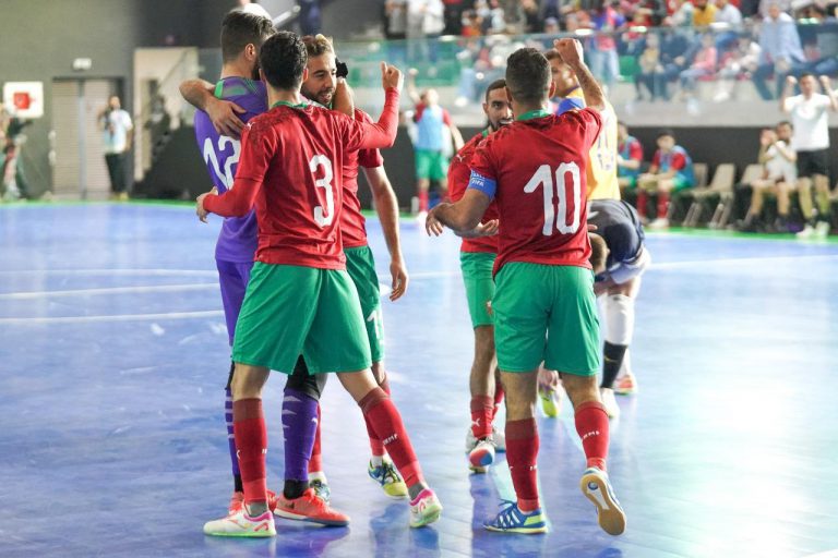 المنتخب الوطني المغربي لكرة القدم داخل القاعة يفوز على نظيره البرازيلي (3-1) بمدينة العيون