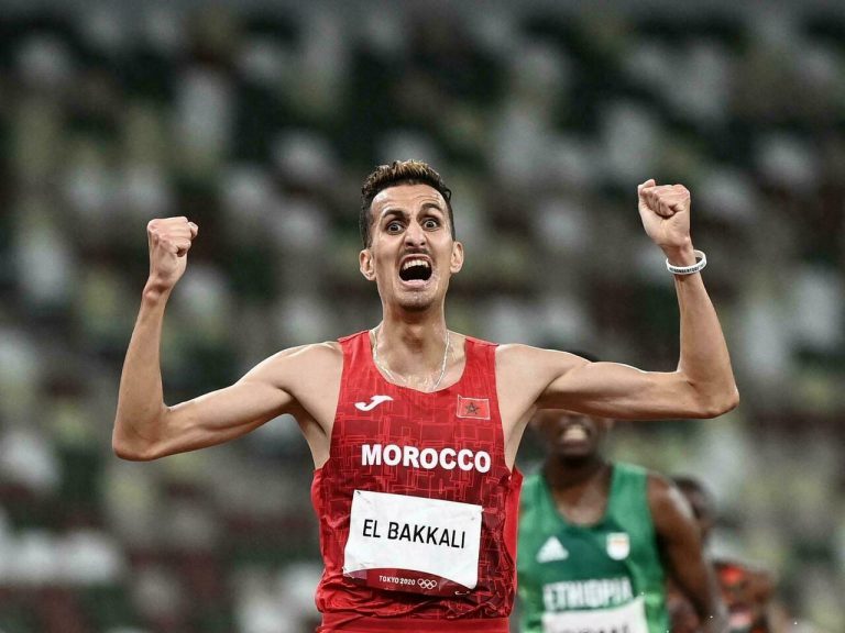 العداء سفيان البقالي والحكم الزيتوني مطيوط يفوزان بجائزة محمد بن راشد آل مكتوم للإبداع الرياضي