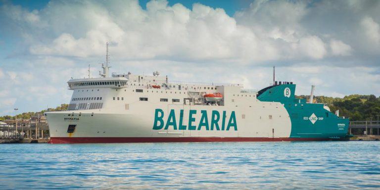 المغرب يعلق الرحلات البحرية مع فرنسا