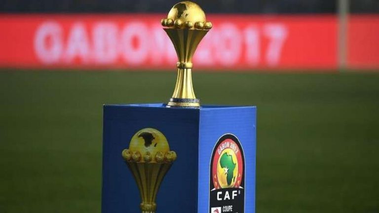 رئيس الاتحاد الإفريقي لكرة القدم يؤكد إقامة كأس إفريقيا في موعدها المحدد