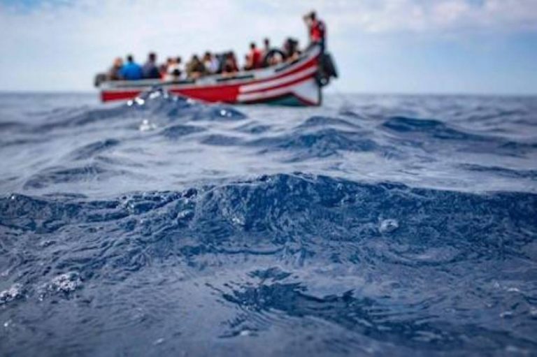 البحرية الملكية تقدم المساعدة لـ 177 مرشحا للهجرة غير النظامية معظمهم من بلدان إفريقيا جنوب الصحراء