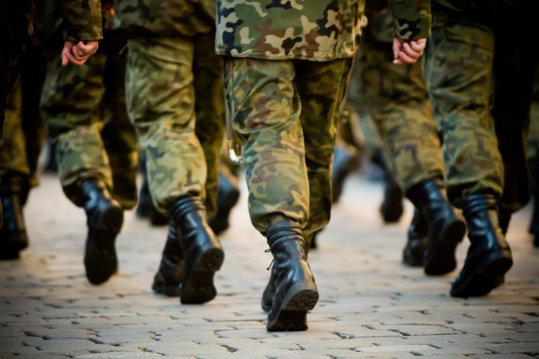 وزير الداخلية: الشباب الذين تمت دعوتهم لملء استمارة الخدمة العسكرية يتعين عليهم القيام بذلك قبل 10 فبراير 2022