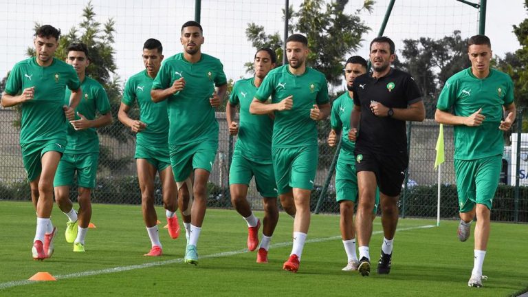 حصة تدريبية جديدة لأسود الأطلس: عودة فجر وتسعة لاعبين يتدربون داخل الفندق