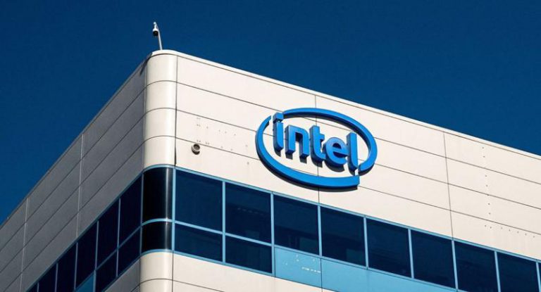Intel تنفق مليارات الدولارات لبناء مصانع جديدة