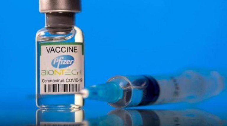 أمريكا تسلم المغرب شحنة جديدة من لقاح فايزر