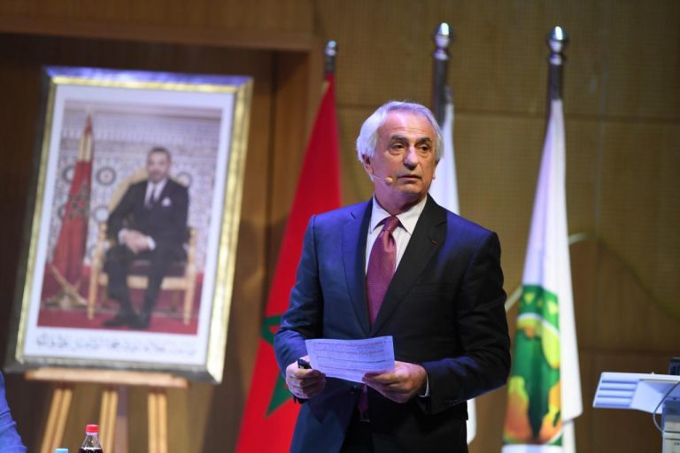 وحيد خاليلوزيتش: لاعبو مصر غشاشون وعدوانيون وهدفي الأول هو التأهل للمونديال