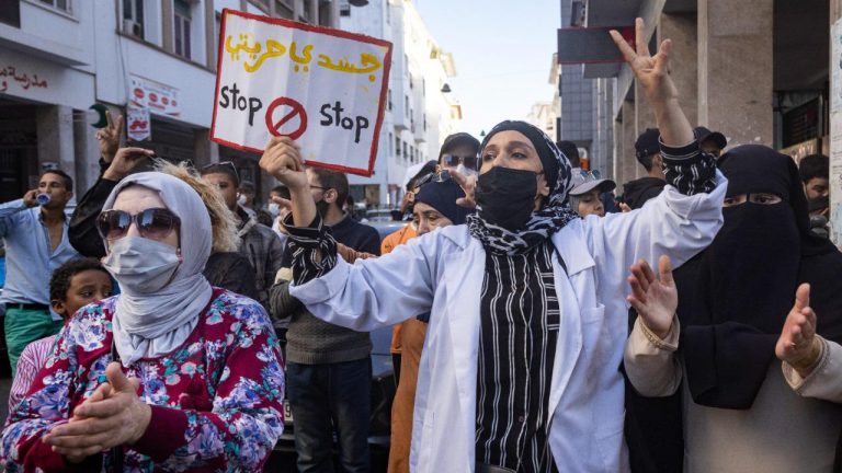 طنجة: السجن موقوف التنفيذ في حق متظاهرين ضد جواز التلقيح