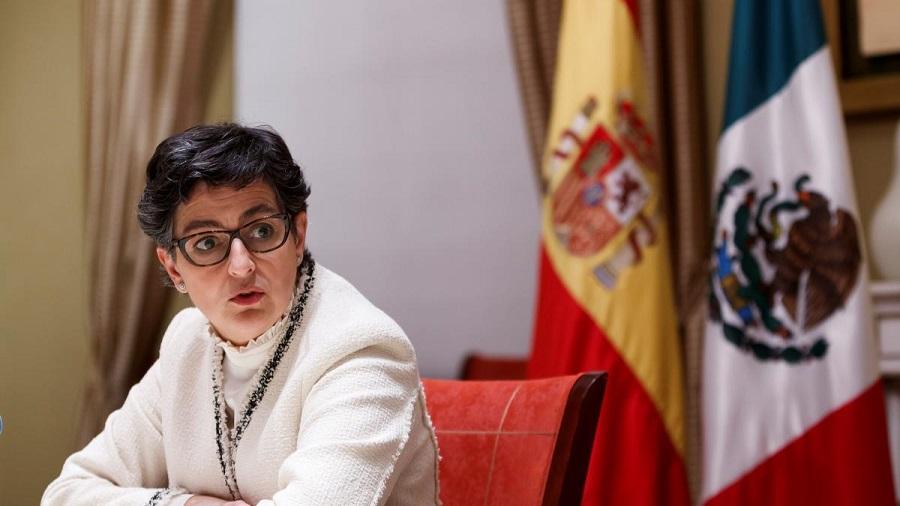 قضية زعيم البوليساريو: وزيرة الخارجية الإسبانية السابقة تحيي الدول التي تتخذ قرارات سياسية دون الإفصاح عنها للعالم قضية زعيم البوليساريو: وزيرة الخارجية الإسبانية السابقة تحيي الدول التي تتخذ قرارات سياسية دون الإفصاح عنها للعالم