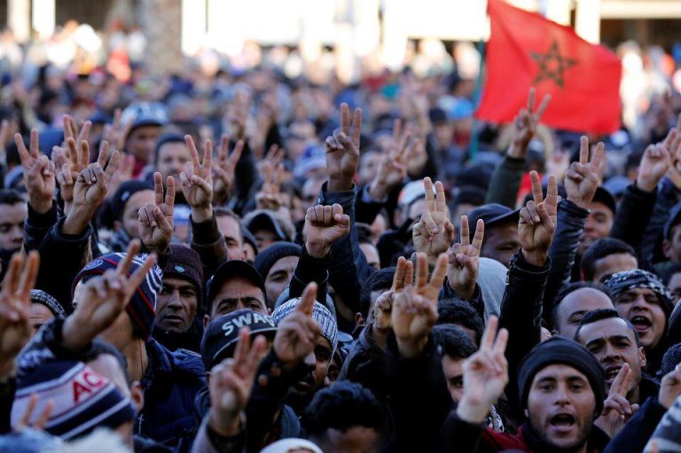 مؤشر الثقة 2022: المغاربة يعزفون عن المشاركة السياسية ولا يهتمون بالقضايا السياسية