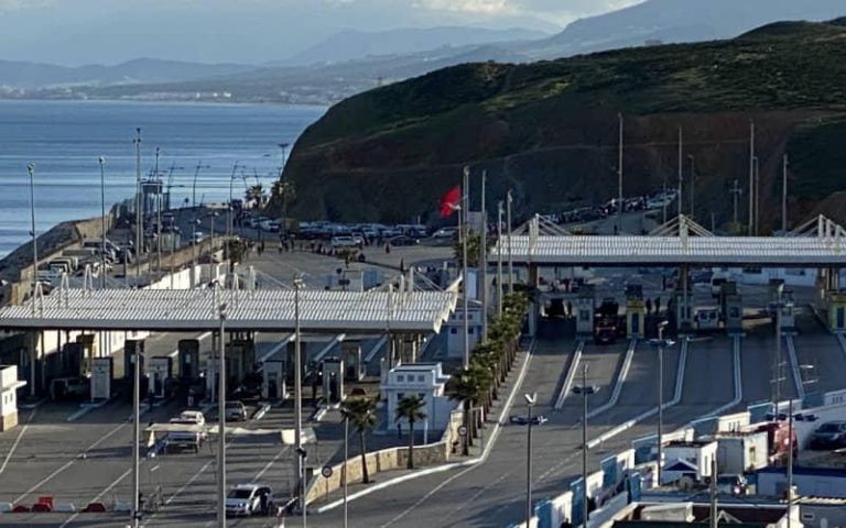 احتجاجات في مليلية وسبتة للمطالبة بإعادة فتح الحدود مع المغرب