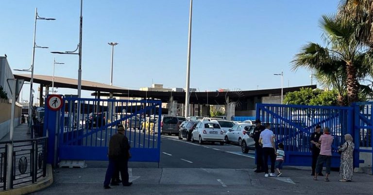 بوابة العبور بين "بني أنصار" المغربية ومليلية المحتلة