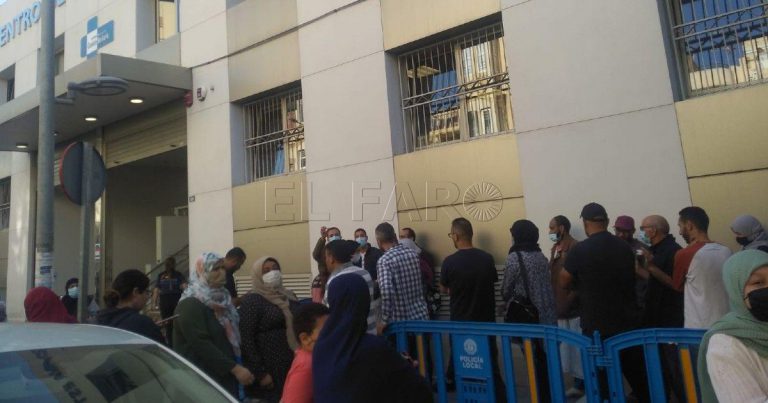 مليلية: إقبال كبير على التلقيح ضد كوفيد للحصول على جواز التلقيح والعبور إلى المغرب