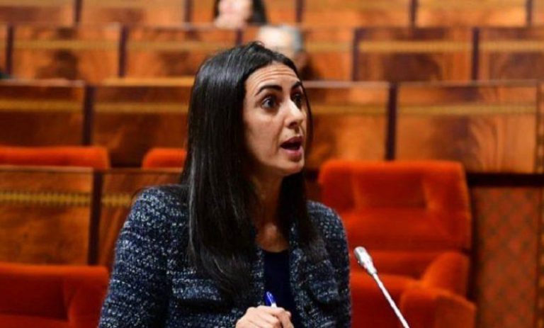 وزيرة الاقتصاد والمالية: لم يتم لحد الآن اتخاذ أي قرار بشأن طلب المهنيين الزيادة في أسعار بعض الكتب المدرسية