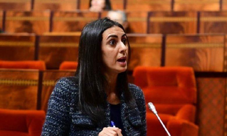 وزيرة الاقتصاد والمالية: لم يتم لحد الآن اتخاذ أي قرار بشأن طلب المهنيين الزيادة في أسعار بعض الكتب المدرسية وزيرة الاقتصاد والمالية: لم يتم لحد الآن اتخاذ أي قرار بشأن طلب المهنيين الزيادة في أسعار بعض الكتب المدرسية