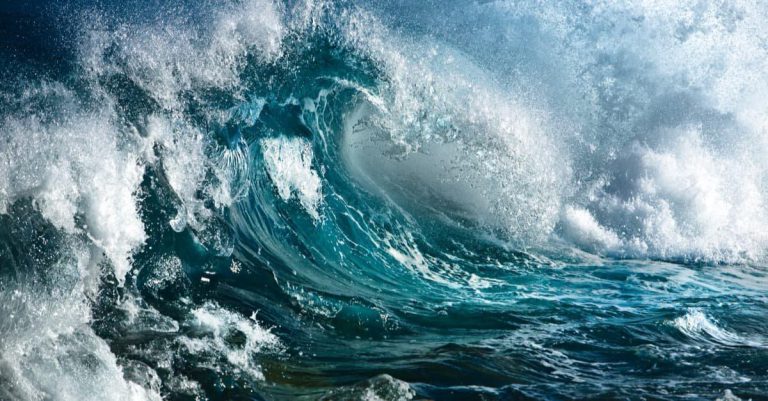 سفارة إيطاليا تعرب عن حزنها لوفاة مهاجر مغربي بعد إنقاذه طفلين من الغرق