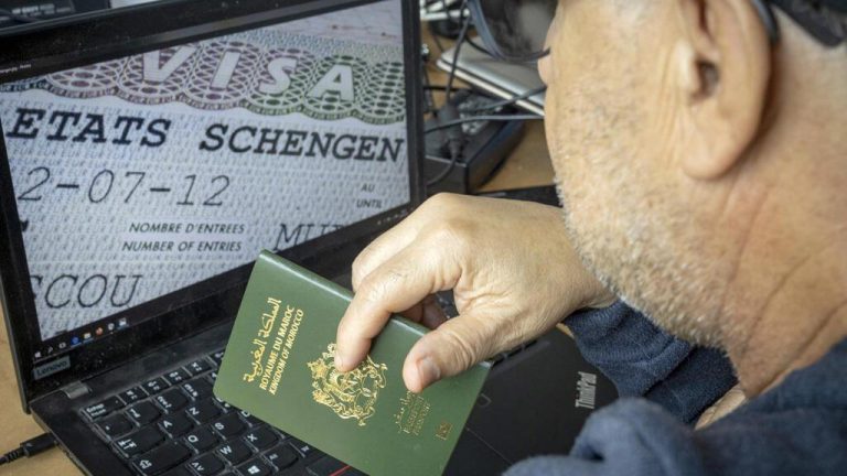 استياء في المغرب بسبب تأشيرات الدخول إلى فرنسا