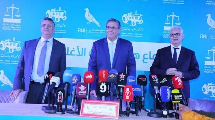 تحالف الأغلبية الحكومية في مهب حرب فرقها النيابية تحالف الأغلبية الحكومية في مهب حرب فرقها النيابية