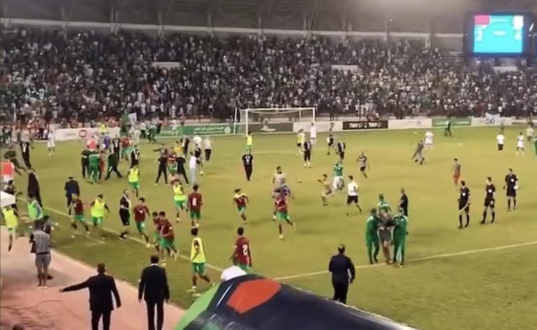 جامعة الكرة تدين اعتداء اللاعبين والجماهير الجزائرية على المنتخب المغربي لأقل من 17 سنة