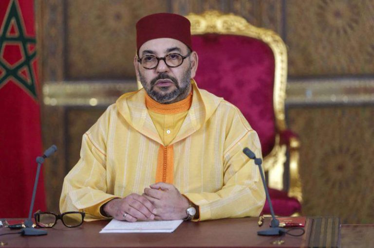 “مشاركة ملك المغرب” في قمة الجزائر.. هل سيتكرر سيناريو 2005؟