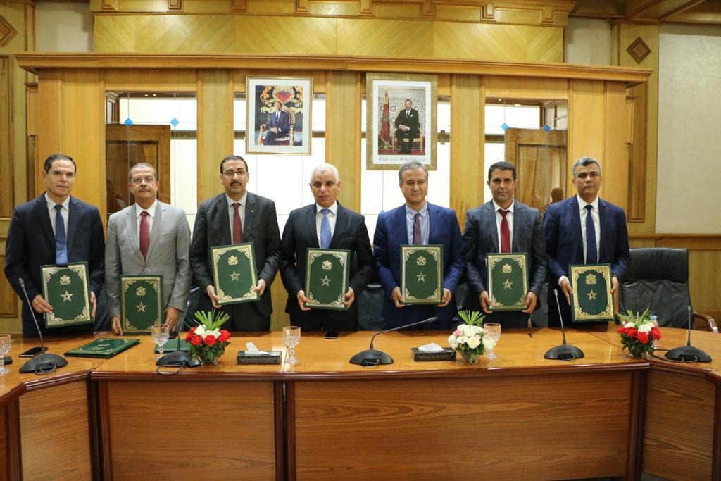 تخصيص 1.7 مليار درهم لتأهيل وتجهيز المراكز الاستشفائية الجامعية تخصيص 1.7 مليار درهم لتأهيل وتجهيز المراكز الاستشفائية الجامعية