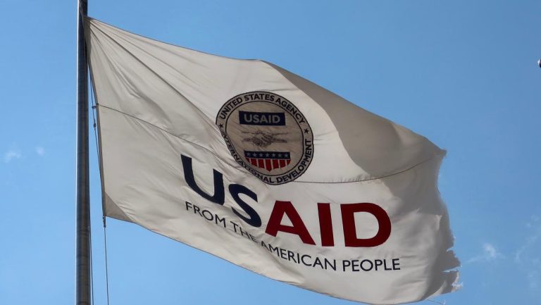 الوكالة الأمريكية للتنمية/جيف دايركتلي تقدم أربعة ملايين دولار لدعم التعاونيات الفلاحية المغربية