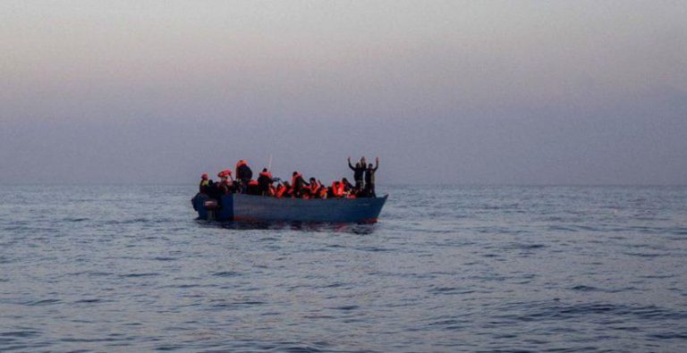 مقتل شابة مغربية برصاص البحرية الجزائرية