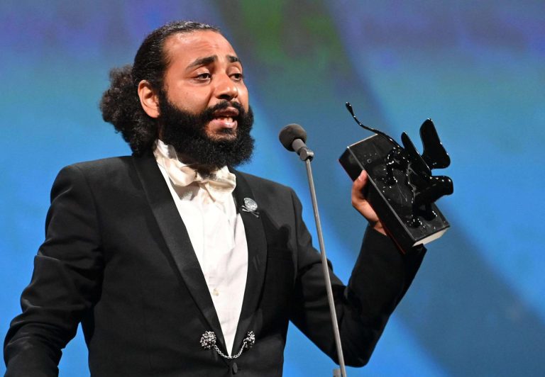 المركز السينمائي المغربي يعلّق عرض فيلم بسبب موسيقى لفنانة مدافعة عن استقلال الصحراء الغربية