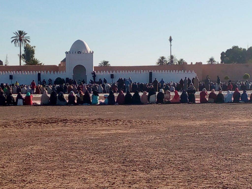 المغاربة يؤدون صلاة الاستسقاء طلبا للغيث المغاربة يؤدون صلاة الاستسقاء طلبا للغيث