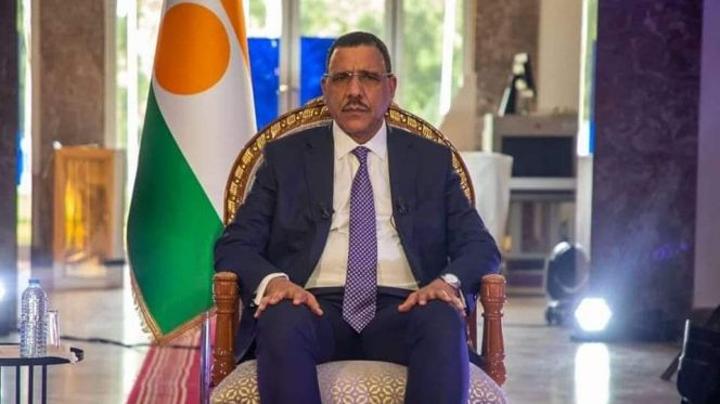 رئيس النيجر يهنىء المغرب بالتأهل الى المربع الذهبي للمونديال رئيس النيجر يهنىء المغرب بالتأهل الى المربع الذهبي للمونديال