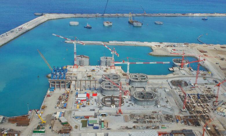 البنك الأوروبي لإعادة البناء والتنمية يمنح قرضا بقيمة 100 مليون يورو لبناء ميناء الناظور غرب المتوسط البنك الأوروبي لإعادة البناء والتنمية يمنح قرضا بقيمة 100 مليون يورو لبناء ميناء الناظور غرب المتوسط