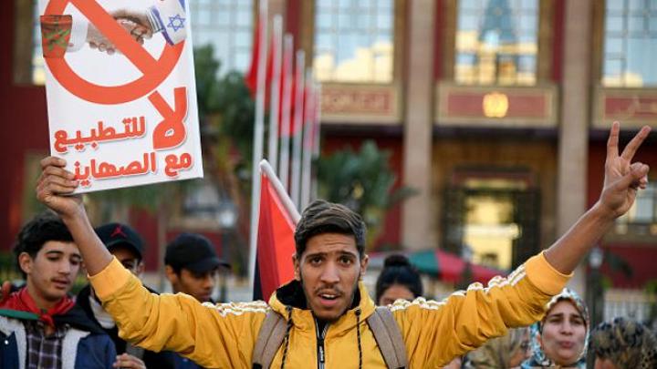 احتجاجات في عشرات المدن المغربية تحت شعار الشعب يريد إسقاط التطبيع