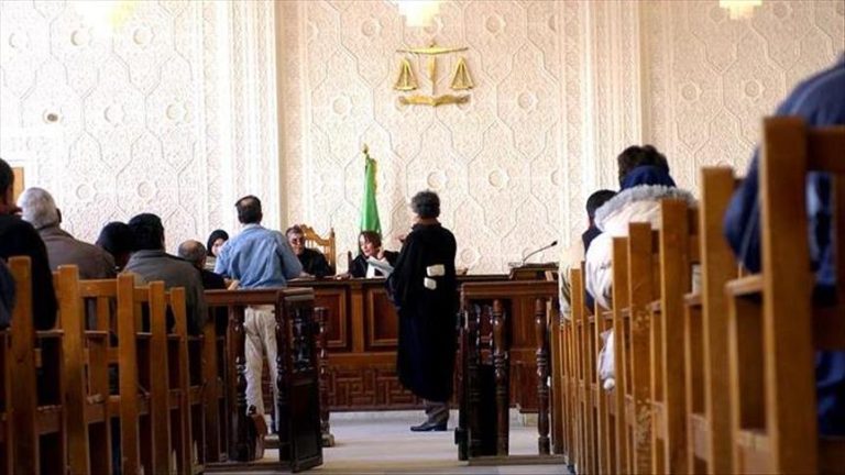 الجزائر: سبع سنوات سجنا نافذة في حق وزير مالية سابق اتهم بالتعامل مع شركة مغربية