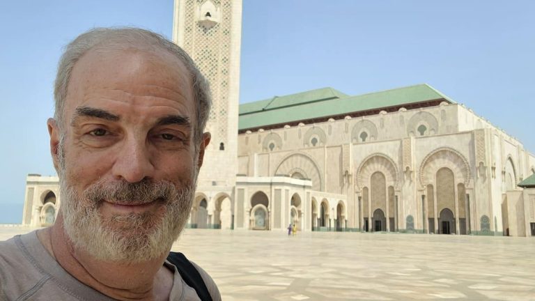 نتائج تحليل للحمض النووي تقود أمريكيا لملاقاة أسرته المغربية
