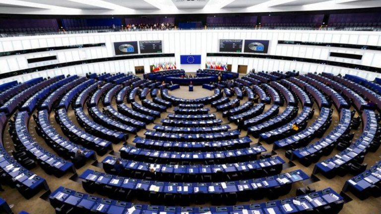 أعضاء البرلمان الأوروبي يطالبون بمراجعة الاتفاقيات الموقعة مع المغرب التي تضم الصحراء