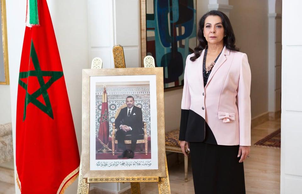 سفيرة المغرب بإسبانيا تعزي رئيس بلدية الجزيرة الخضراء والأمين العام للمؤتمر الأسقفي بعد مقتل قس في هجوم بالسلاح الأبيض