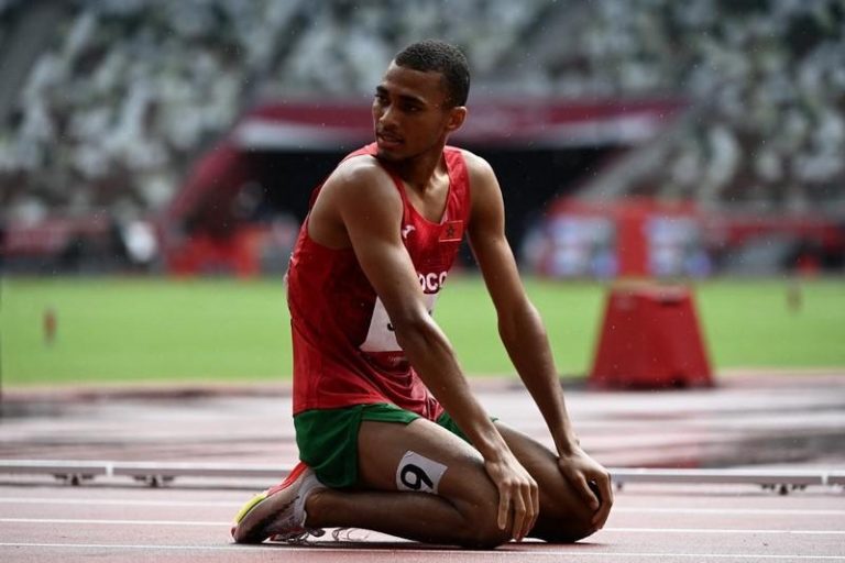 ملتقى نيويورك لألعاب القوى داخل القاعة: العداء المغربي أنس الساعي يفوز بسباق 3000م ويضمن مشاركته في مونديال 2025