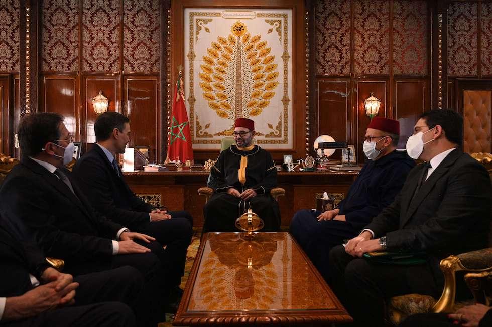 الملك محمد السادس يهاتف رئيس الحكومة الإسبانية ويدعوه لزيارة المغرب في أقرب الآجال