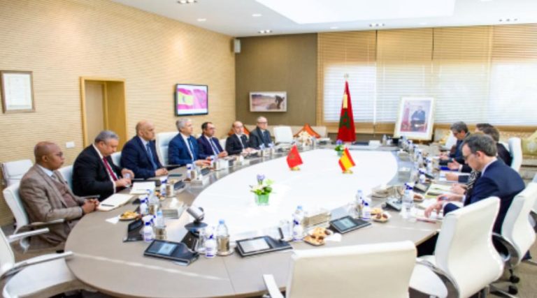 وزير الفلاحة يتباحث مع نظيره الإسباني