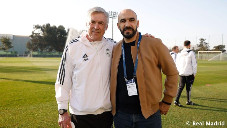 وليد الركراكي يزور بعثة ريال مدريد