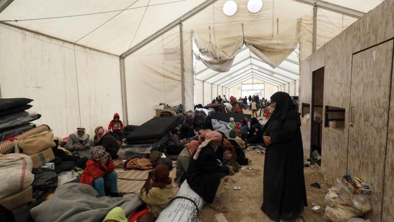 عائلات المغاربة المعتقلين في سوريا والعراق تحتج أمام مقر وزارة الخارجية