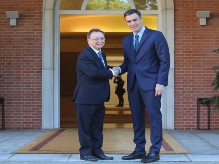 رئيس الحكومة الإسباني يزور ثغر سبتة لتدشين مركز صحي بالمعبر الحدودي رئيس الحكومة الإسباني يزور ثغر سبتة لتدشين مركز صحي بالمعبر الحدودي